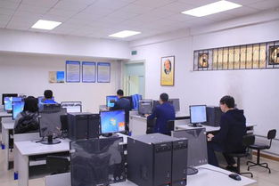 计算机与软件学院第五十三期入党发展对象培训班学员系列活动中计算机技术培训成功举办